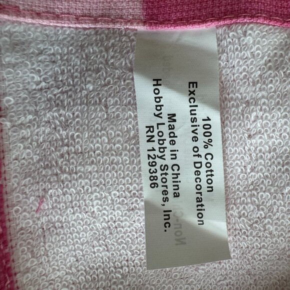 😊 2-Pack Pink Smiley Face Dish Towels – Cheerful Cotton Kitchen Decor - Picture 2 of 3